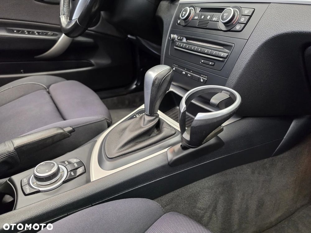 BMW Seria 1 118i Edition Sport - 26