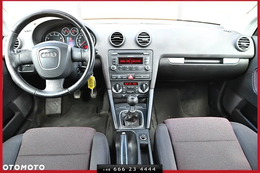 Audi A3 Sportback 1.4 TFSI Ambiente - 19