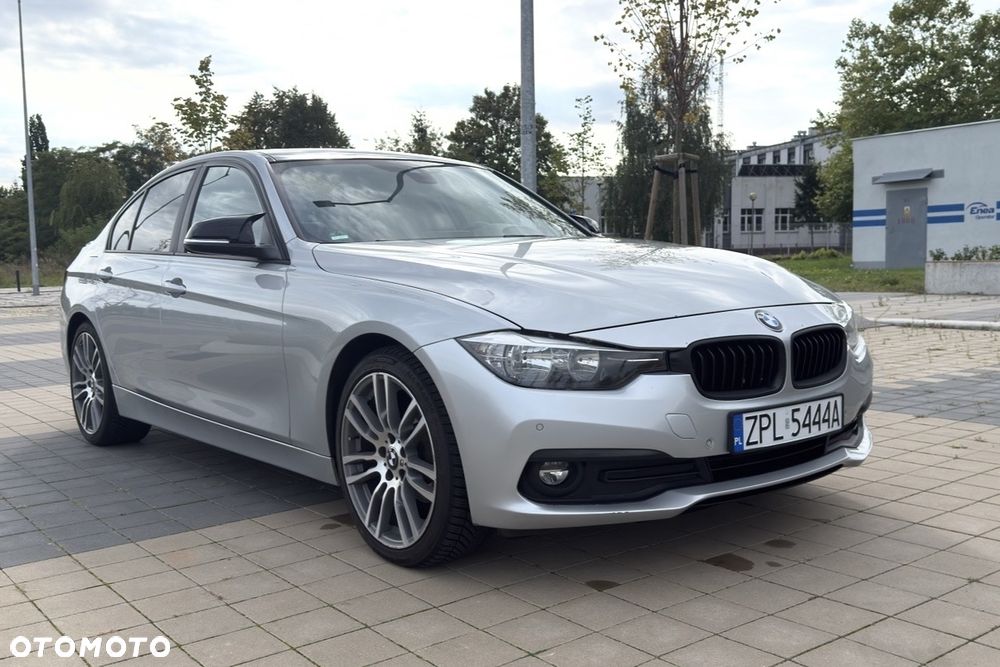 BMW Seria 3 318d Sport Line - 2