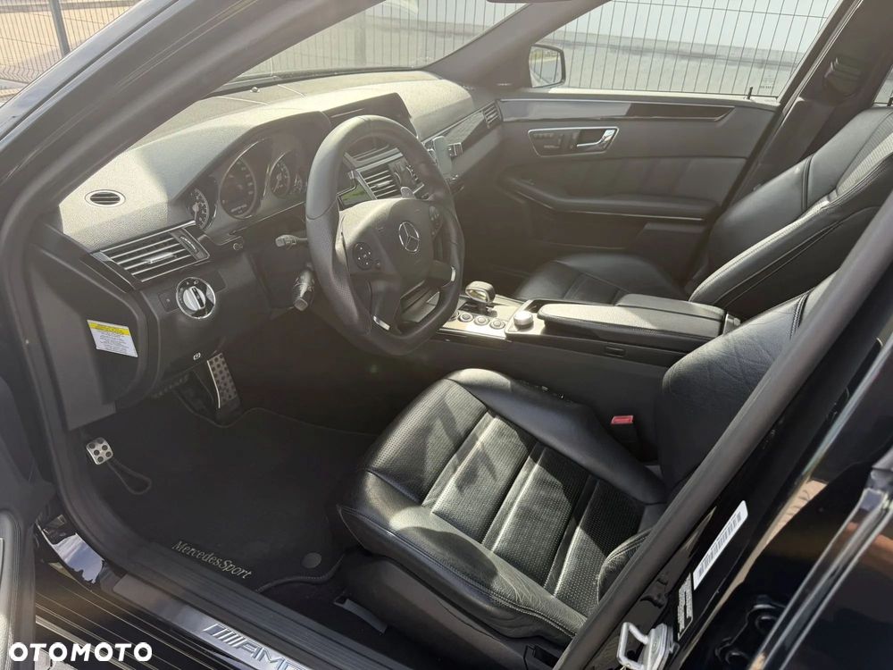 Mercedes-Benz Klasa E 63 AMG AMG Speedshift 7G-MCT - 16