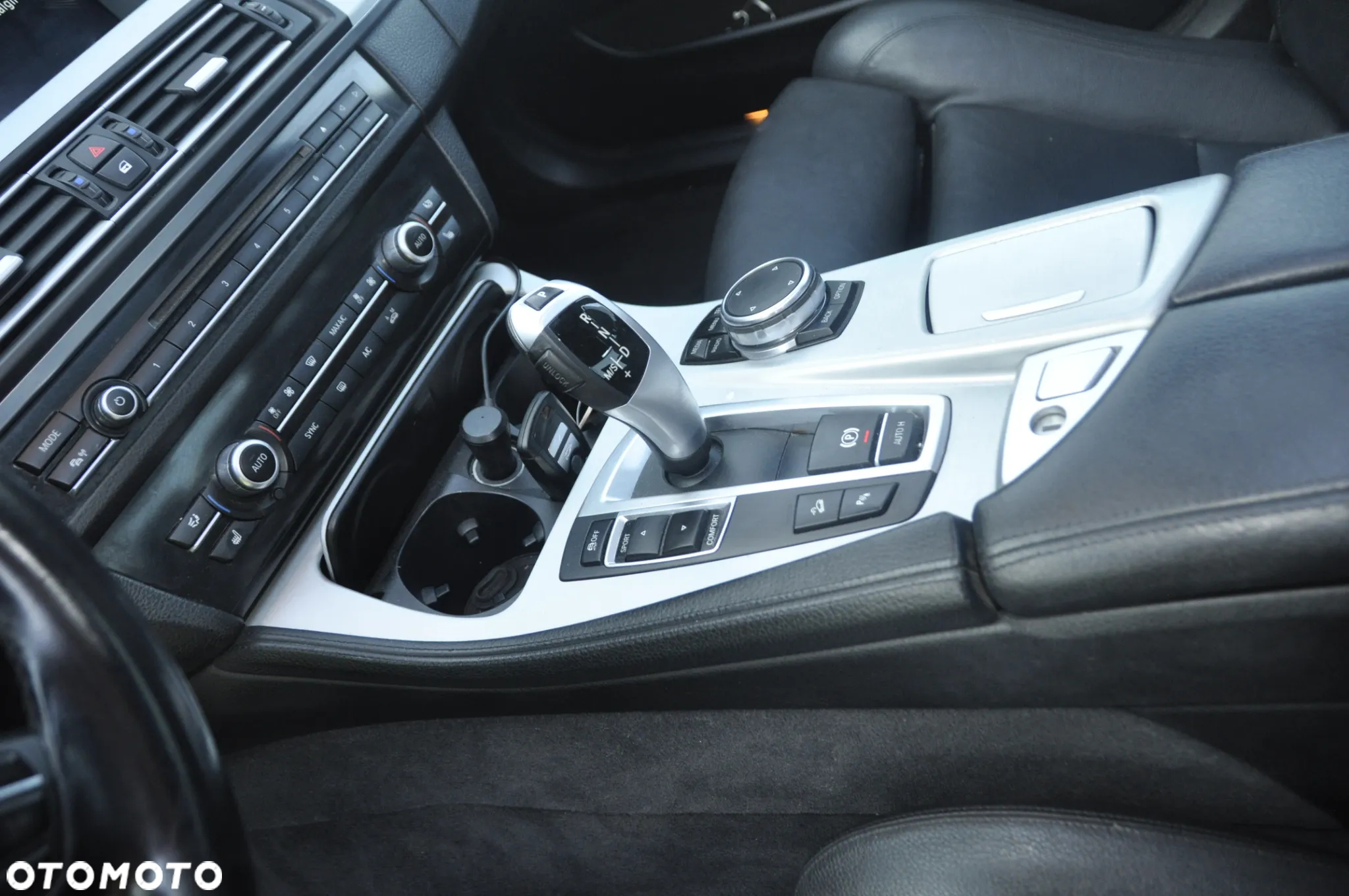 BMW Seria 5 520d xDrive Luxury Line - 10