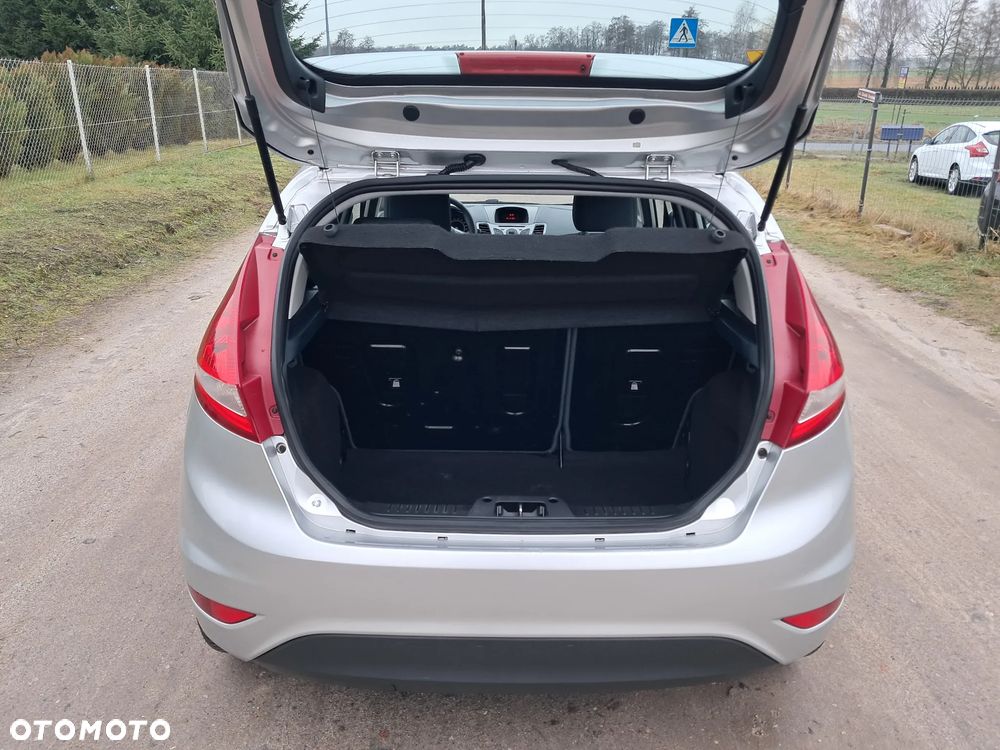 Ford Fiesta 1.25 Champions Edition - 22