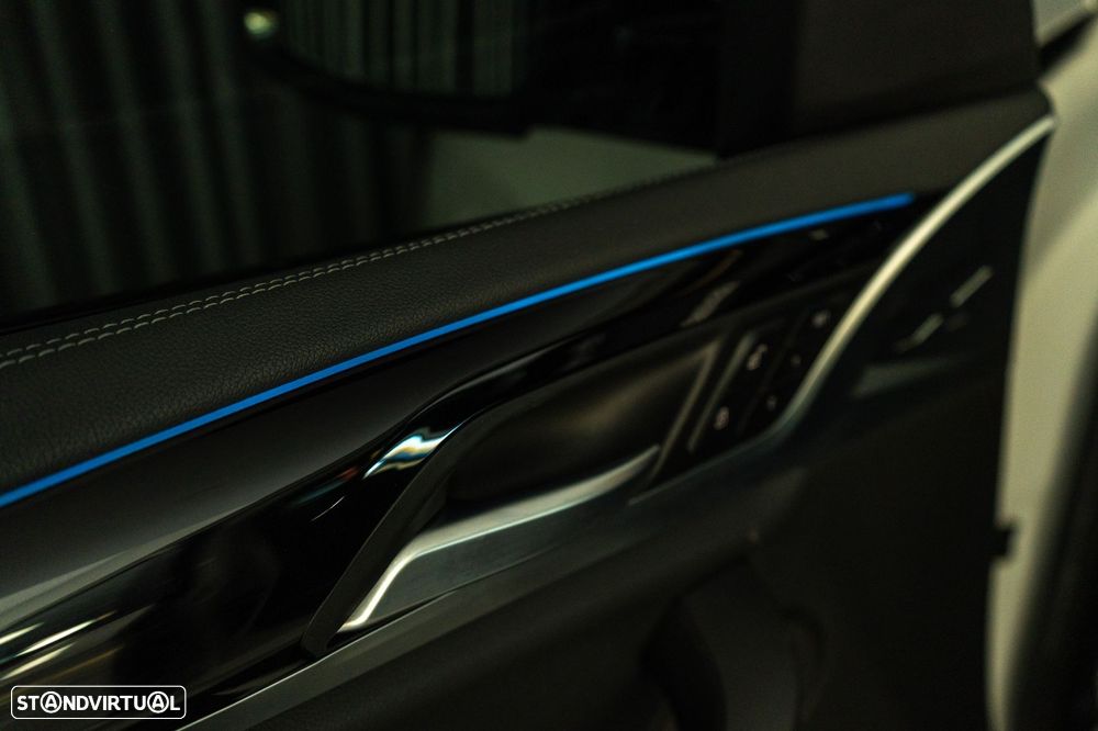 BMW iX3 M Sport Inspiring - 29