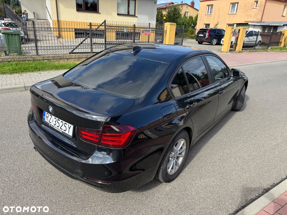 BMW Seria 3 318d Luxury Line EU6 - 9