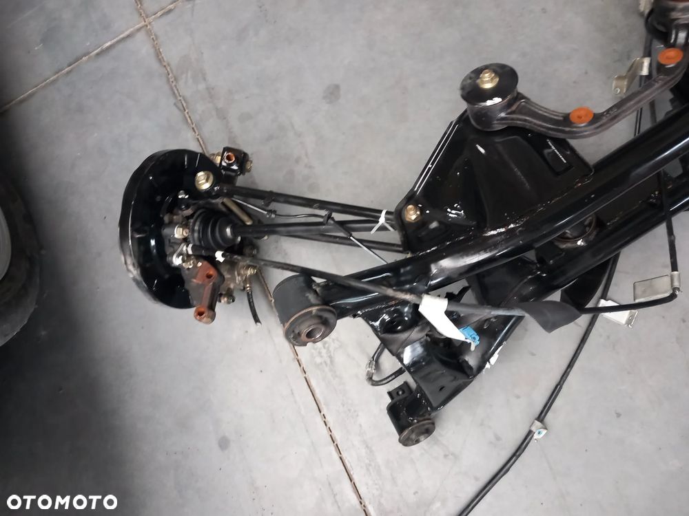 Tylna belka sanki os nissan x-trail  t30  stabilizator stan super bez grama rdzy oryginał czesci Radom - 3