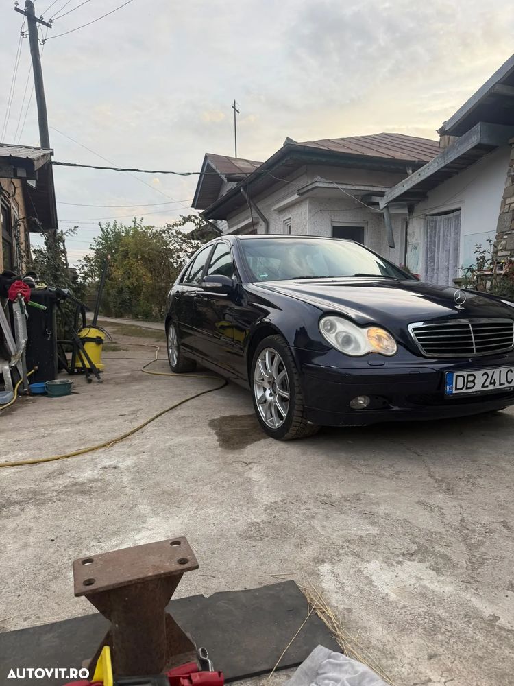 Mercedes-Benz C - 3