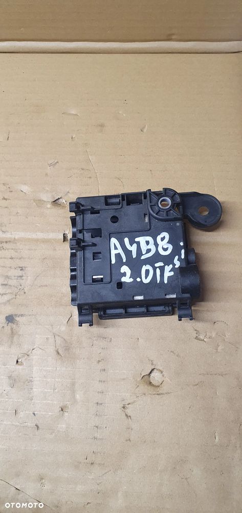 Rozdzielacz prądu Audi A4 B8 8K0937517A - 3