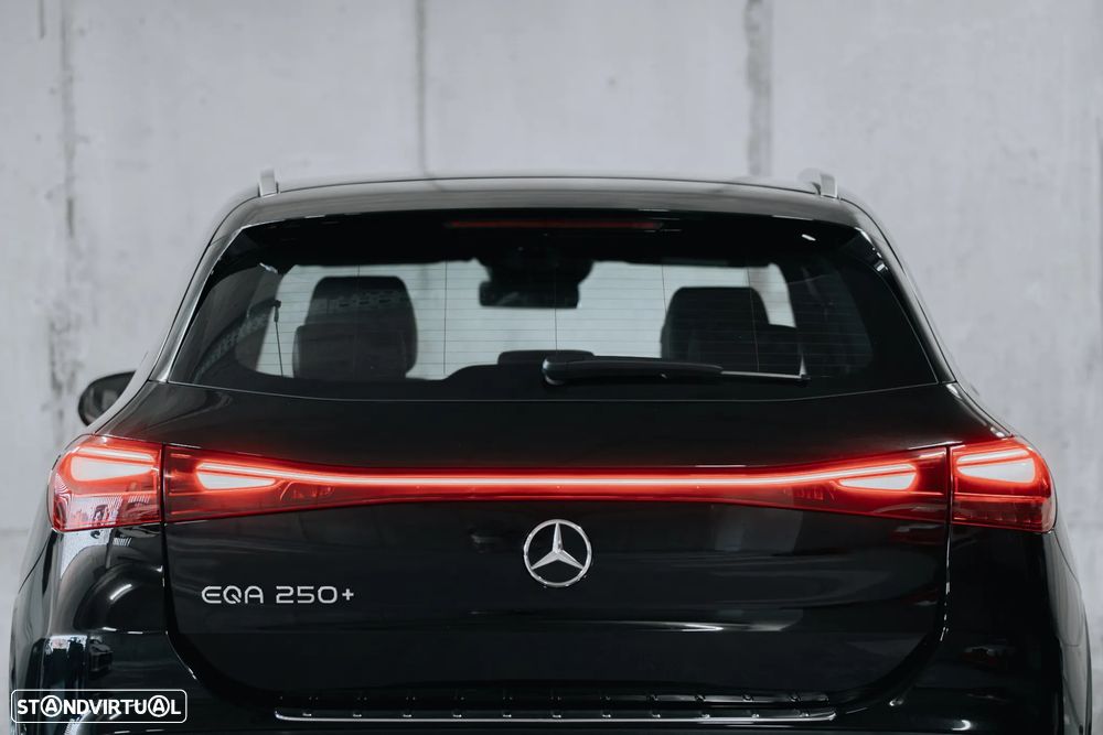 Mercedes-Benz EQA - 5