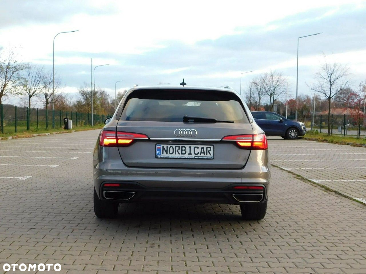 Audi A4 2.0 TDI Design - 24
