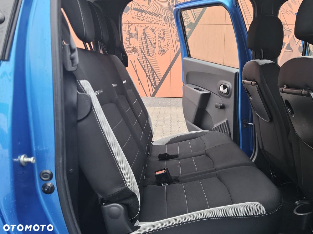 Dacia Lodgy 1.6 SCe Stepway S&S - 28
