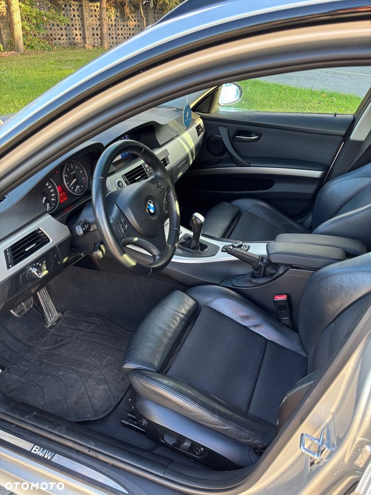 BMW Seria 3 325xi - 5