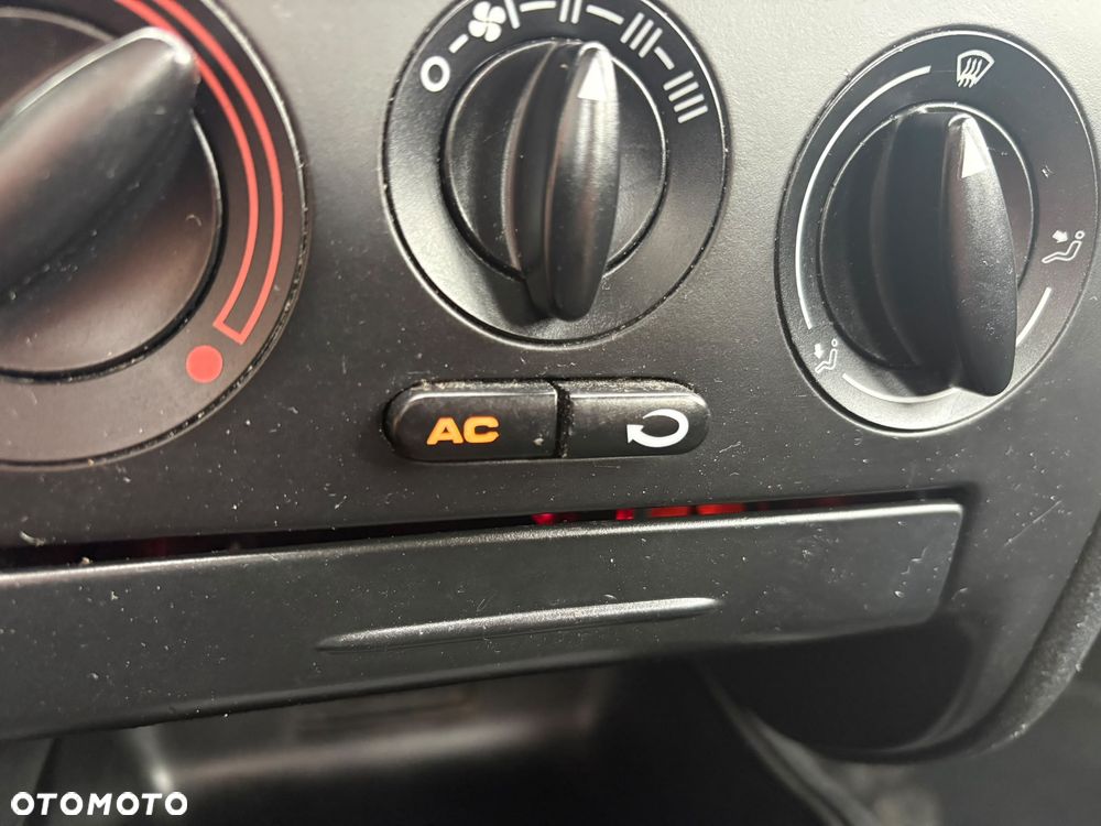 Seat Leon 1.6 Spirit Cool - 15