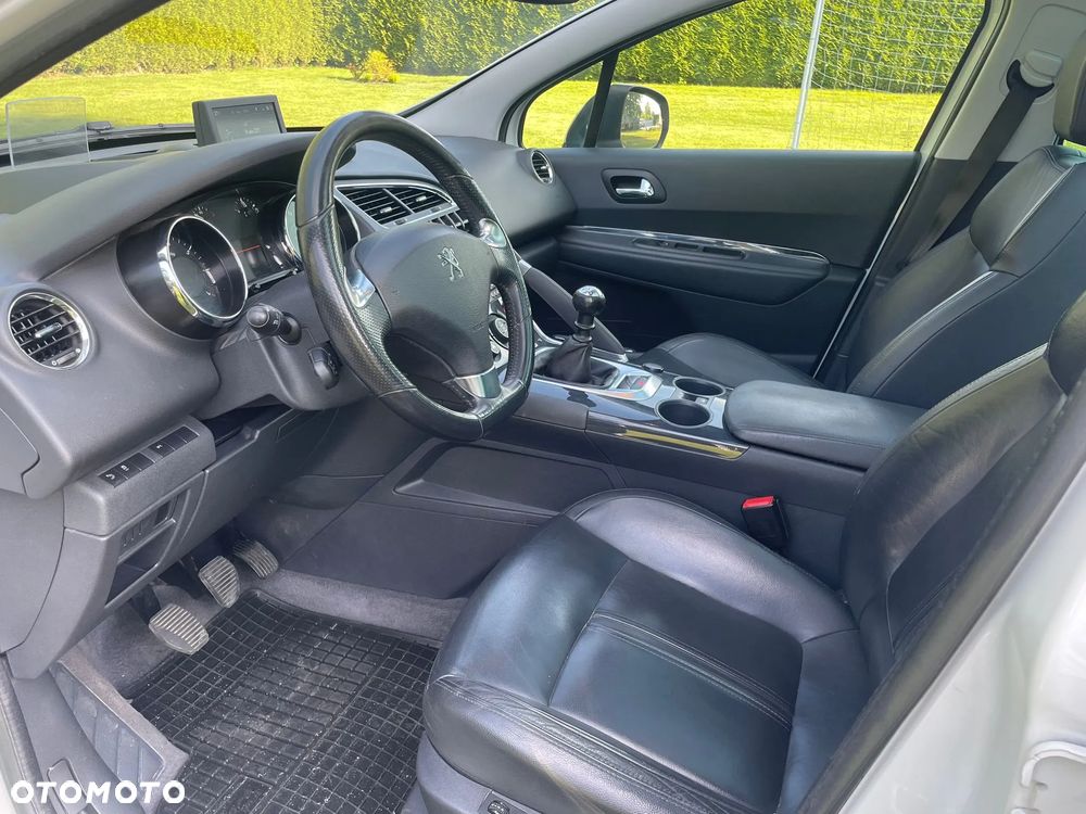 Peugeot 3008 155 THP Premium - 9