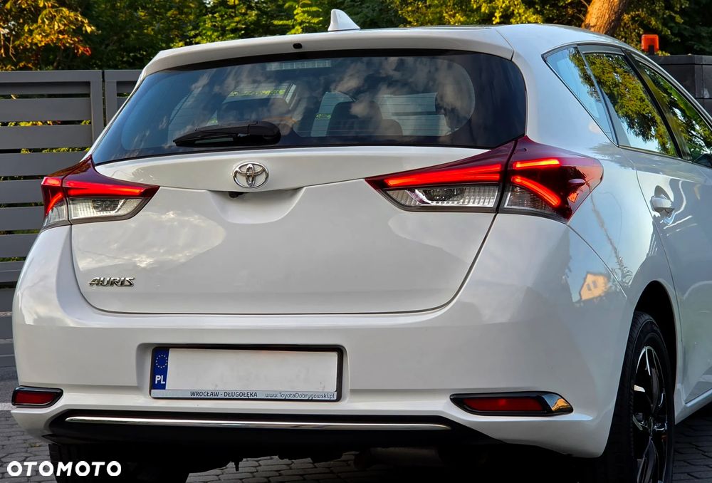 Toyota Auris 1.6 Premium - 10