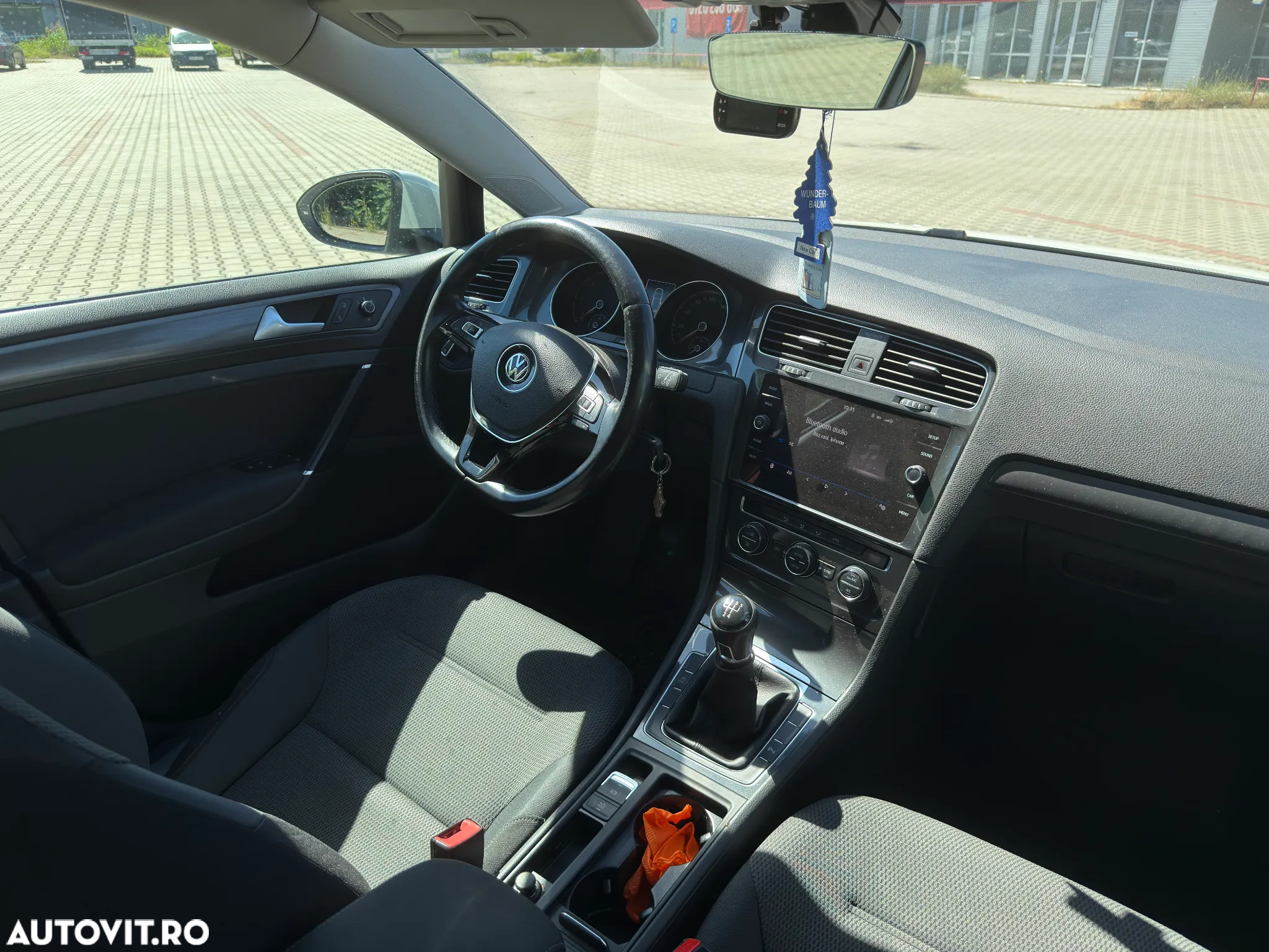 Volkswagen Golf 1.6 TDI Highline - 13