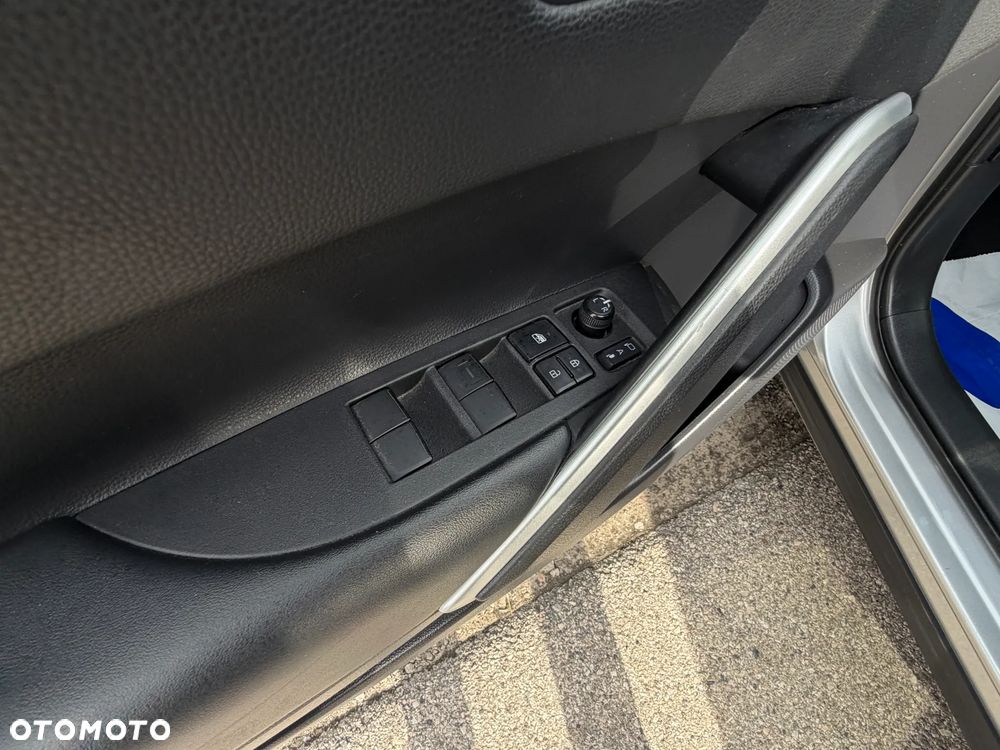 Toyota Corolla Cross 2.0 Hybrid Comfort - 33