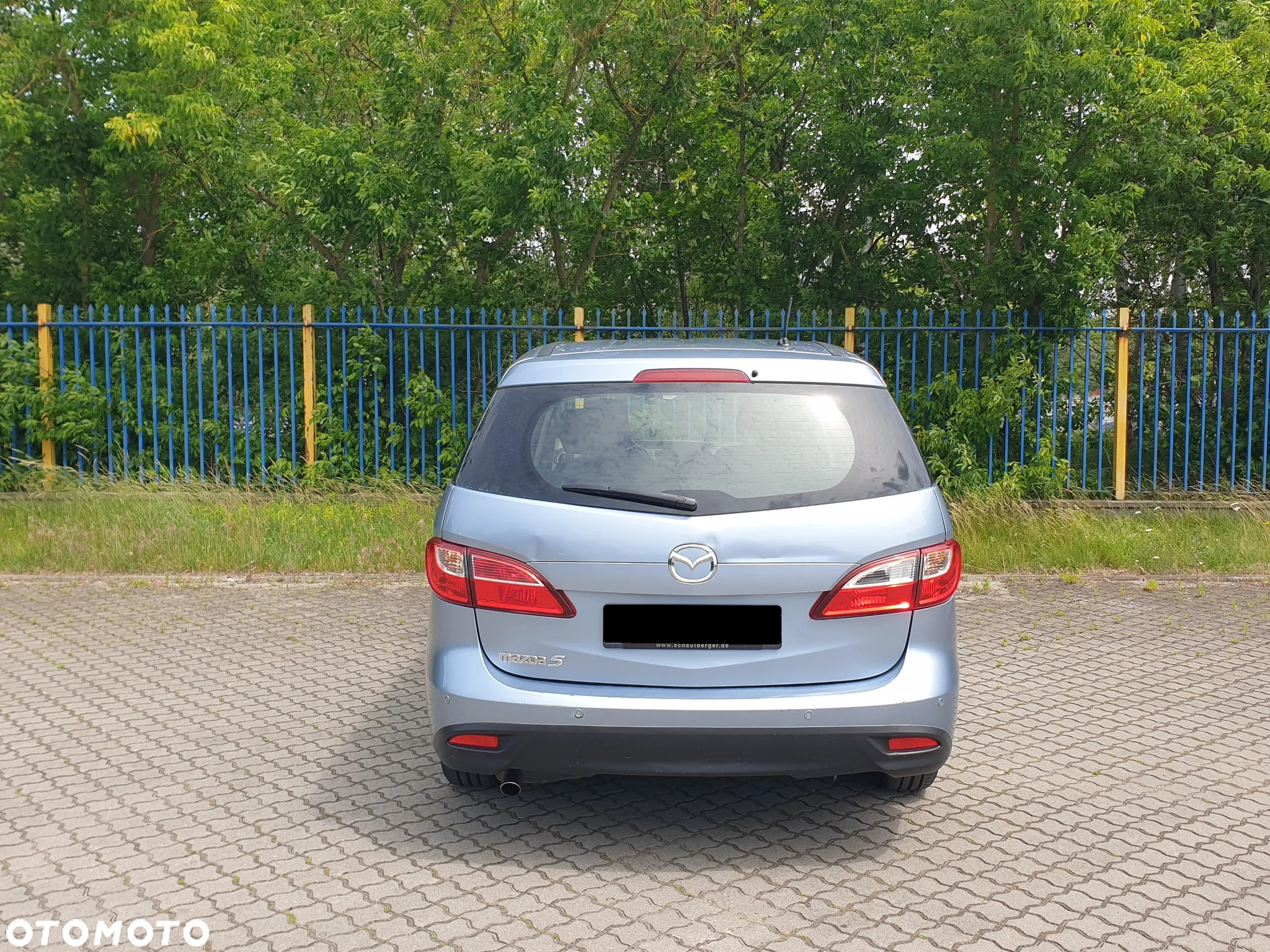 Mazda 5 - 10