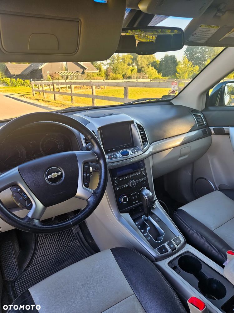 Chevrolet Captiva 2.2 d LTZ - 9
