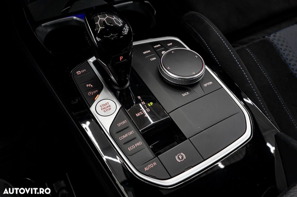 BMW M1 M135i xDrive AT - 39