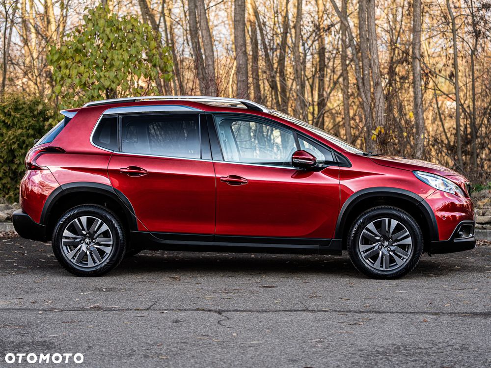 Peugeot 2008 1.6 BlueHDi Allure S&S - 5