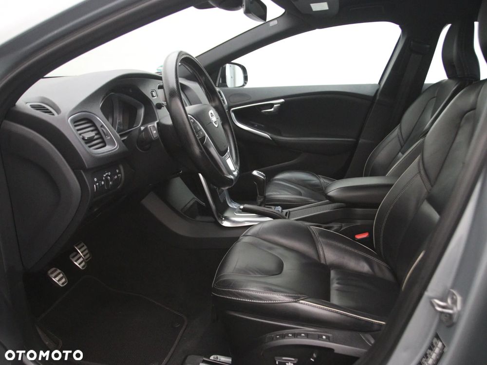 Volvo V40 D4 Drive-E R-Design Kinetic - 16
