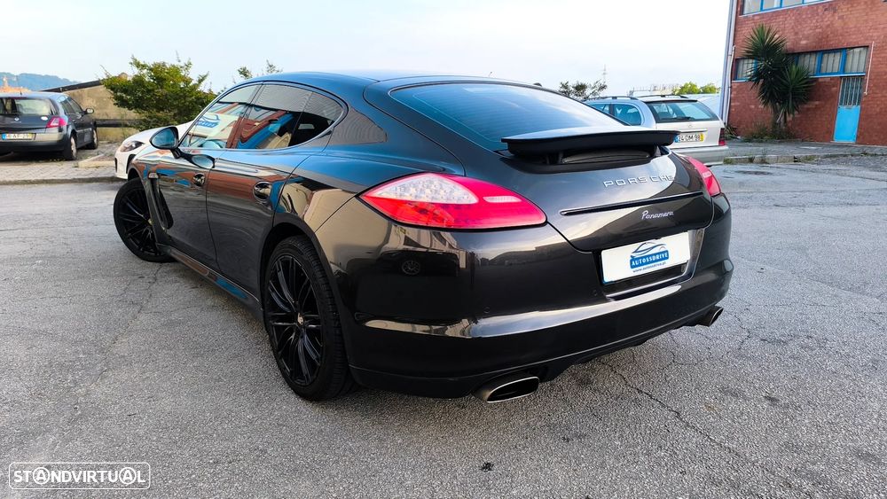 Porsche Panamera 4 Platinum Edition PDK - 11