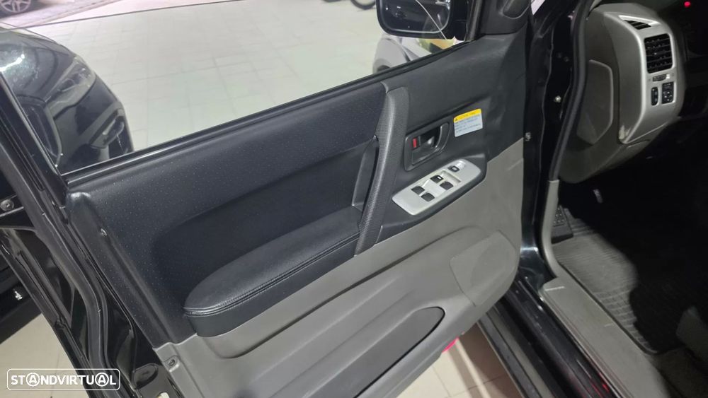 Mitsubishi Pajero 3.2 DI-D GLS ABS+TA Lg - 28