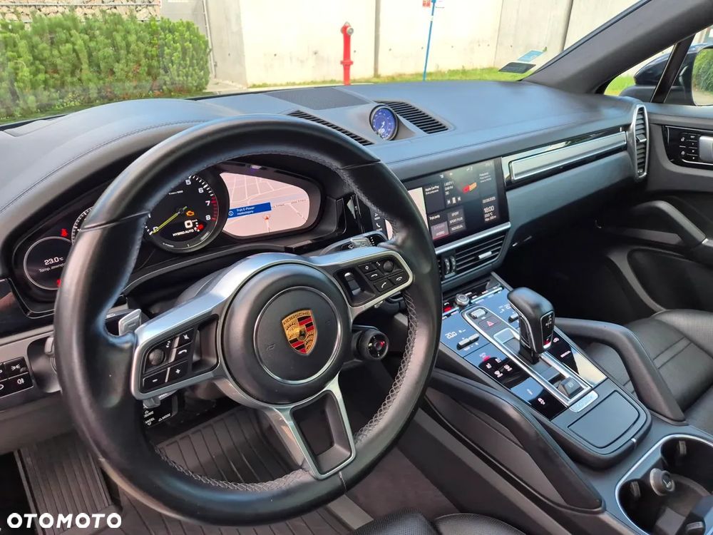 Porsche Cayenne - 12