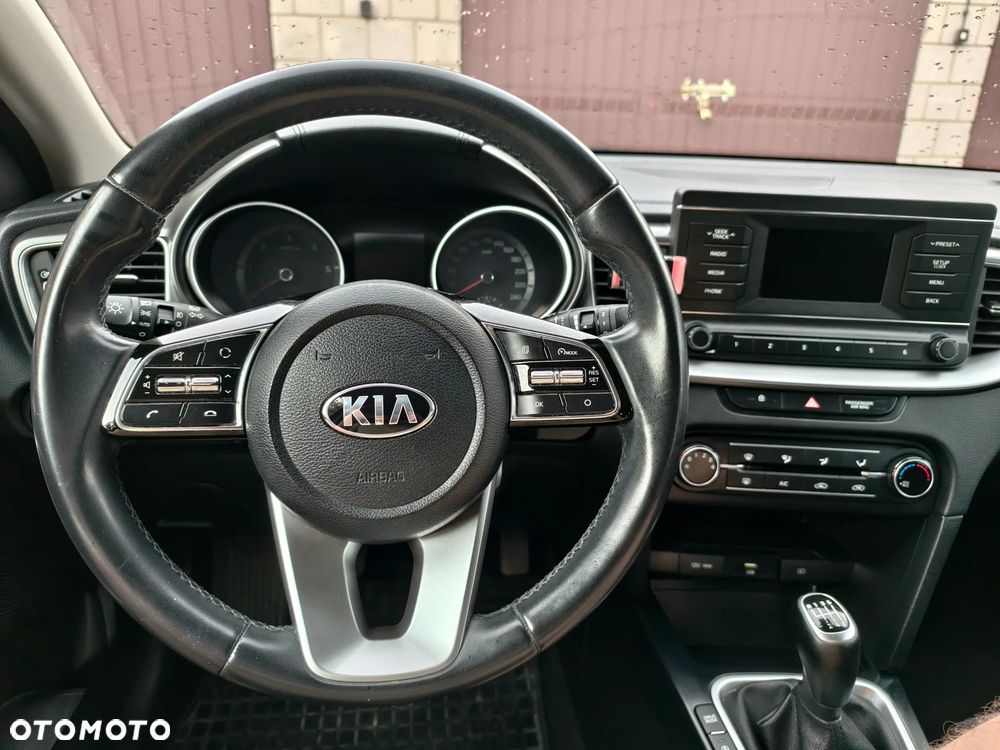 Kia Ceed 1.6 CRDi mHEV S - 14