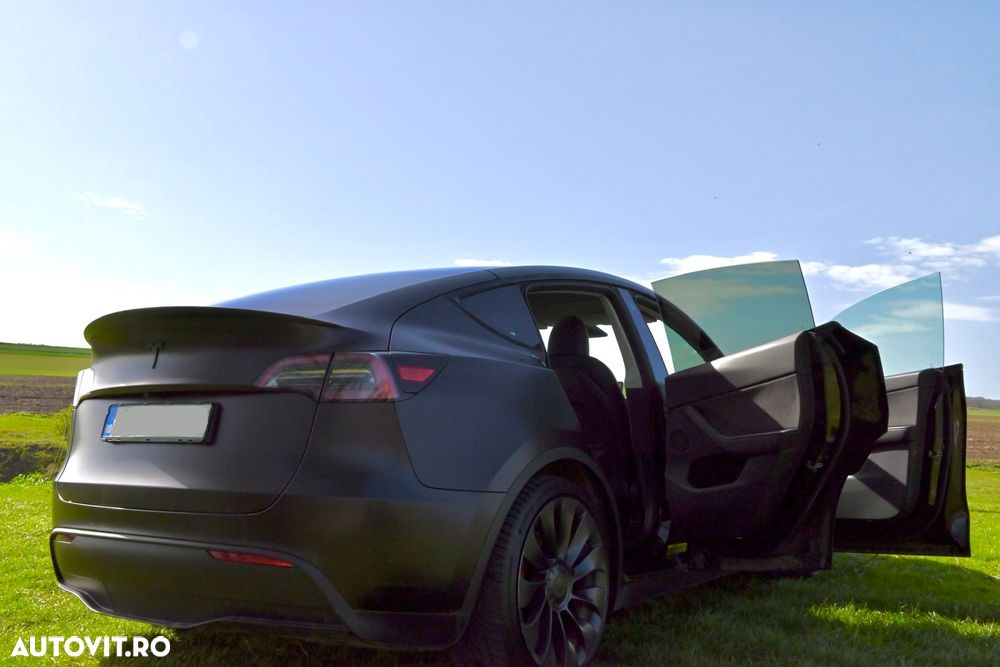 Tesla Model Y Performance - 5