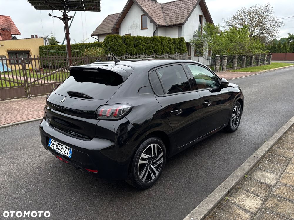 Peugeot 208 PureTech 100 EAT8 Allure - 9