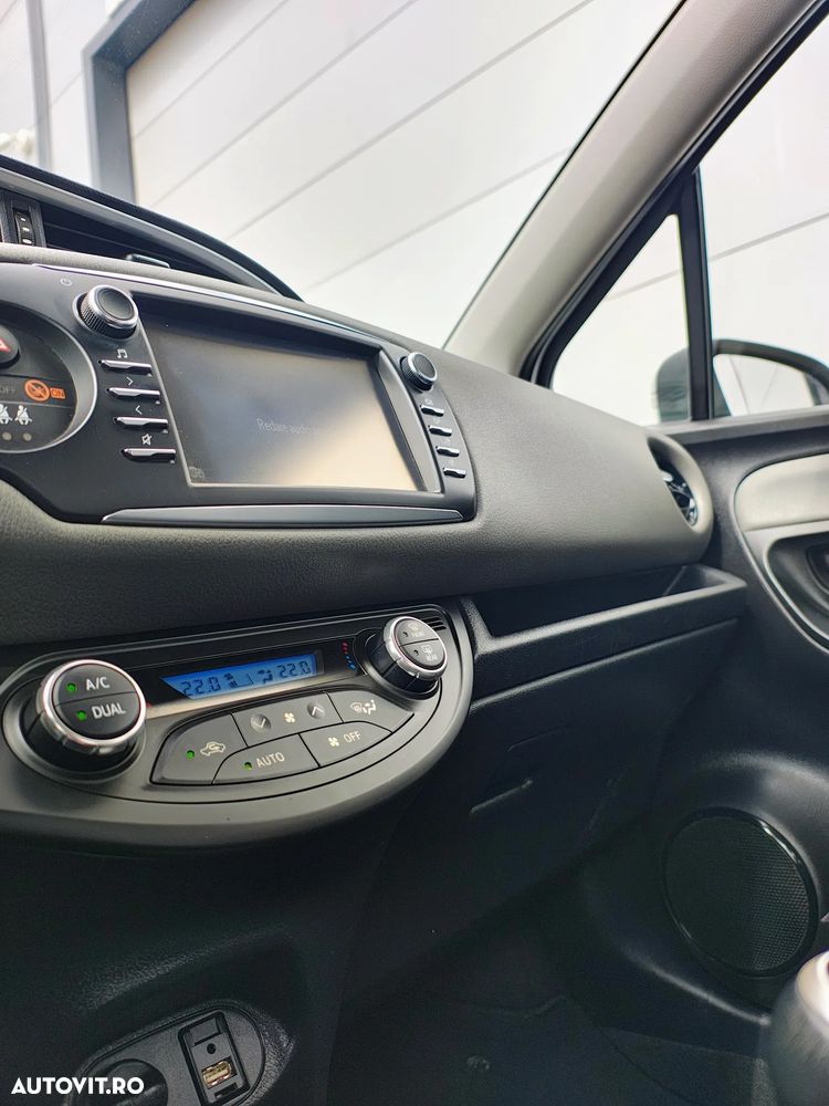 Toyota Yaris 1.5 L VVT-iE Start - 9