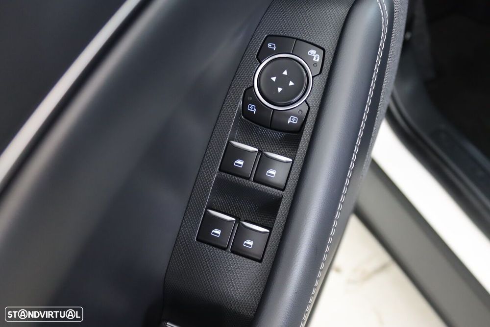 Ford Mustang Mach-E - 20