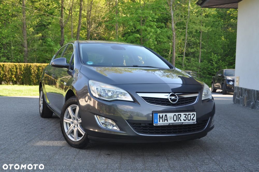 Opel Astra 1.4 Turbo Cosmo - 1