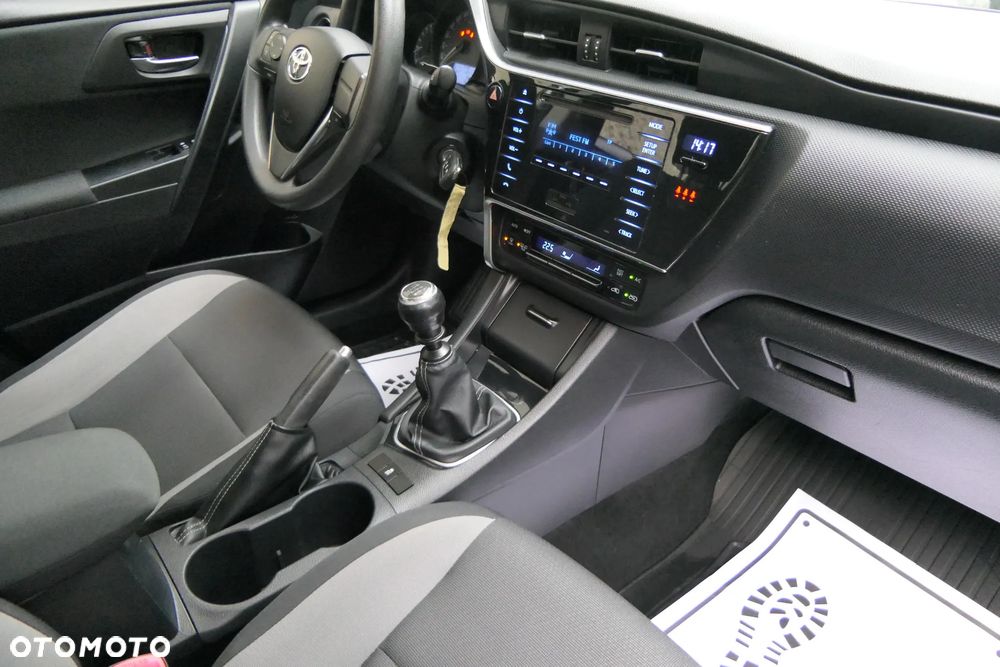 Toyota Auris 1.33 VVT-i Active - 16
