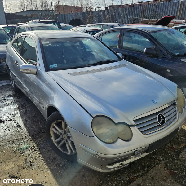 Mercedes w203 na części