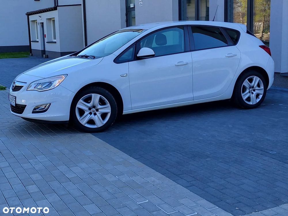 Opel Astra 1.4 Turbo - 10