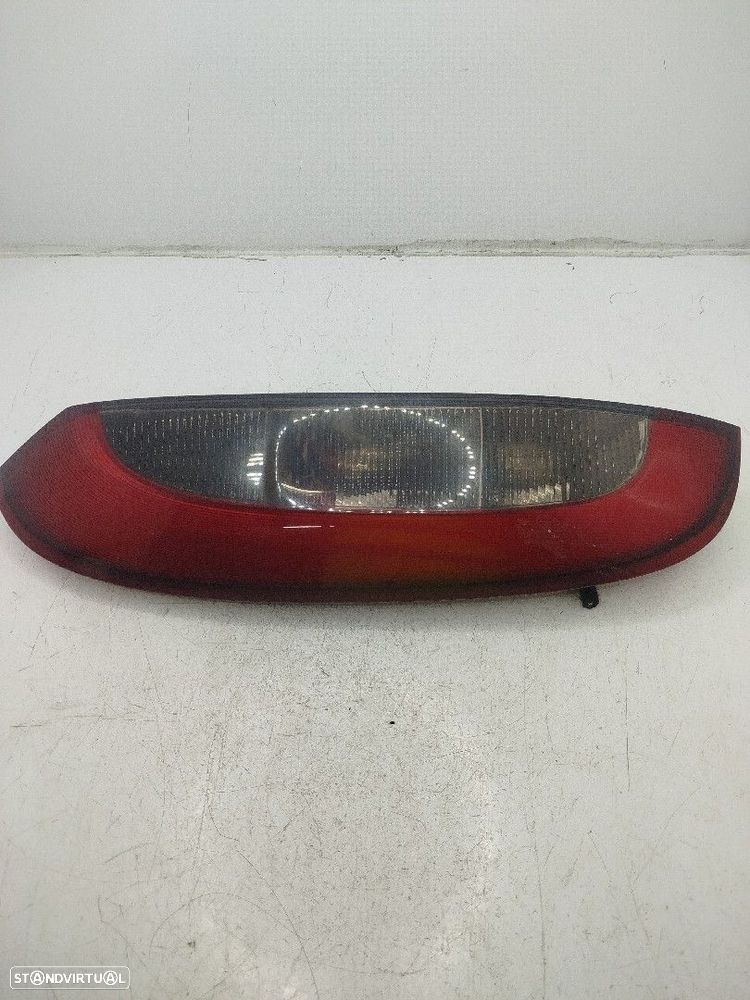Farolim Stop Esq Opel Corsa C