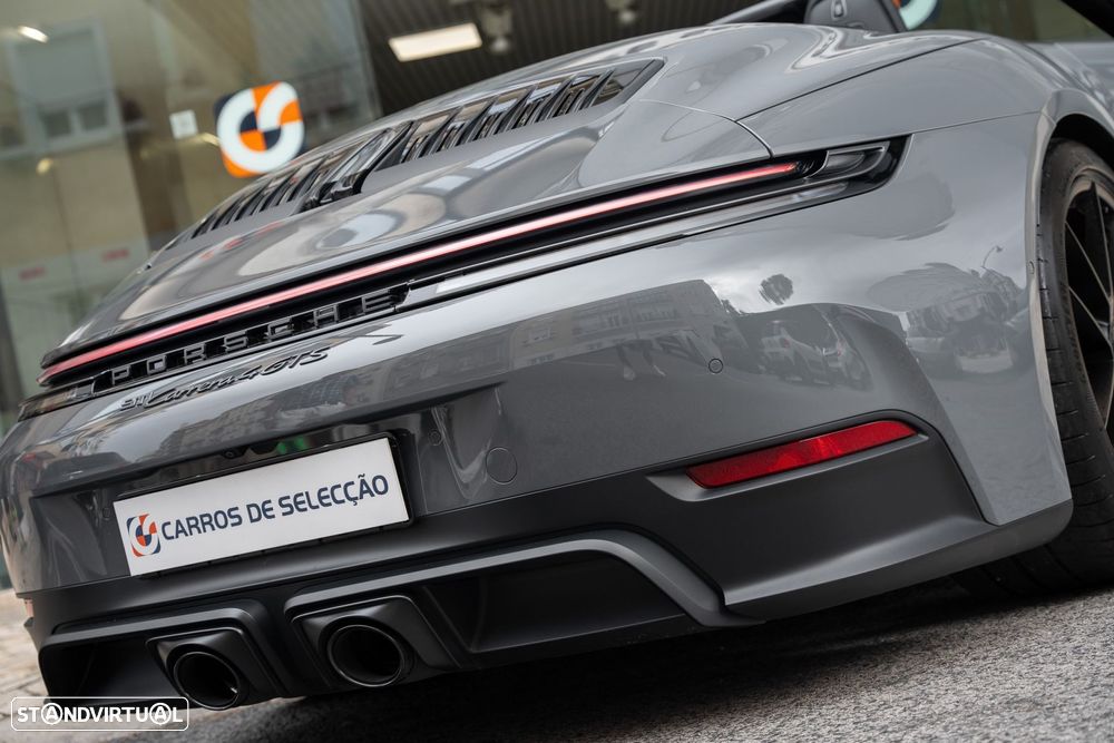 Porsche 911 (992) Carrera 4 GTS - 11