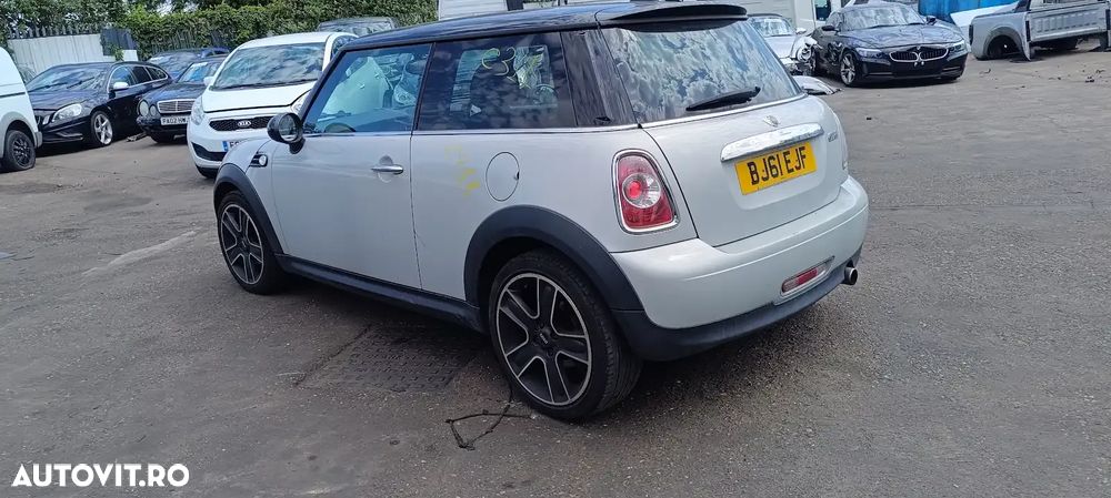 Dezmembrari / Dezmembrez Mini Cooper R56 motor 1.6 N16B16M0 cutie viteze manuală 6 trepte cod culoare WHITE SILVER METALLIC (A62) - 7