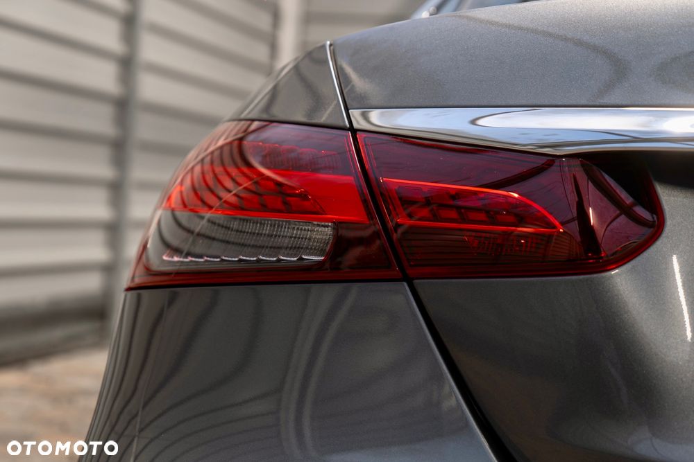 Mercedes-Benz Klasa E - 18