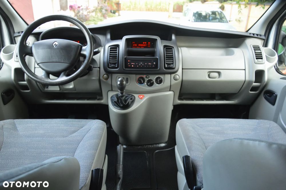 Renault Trafic - 18