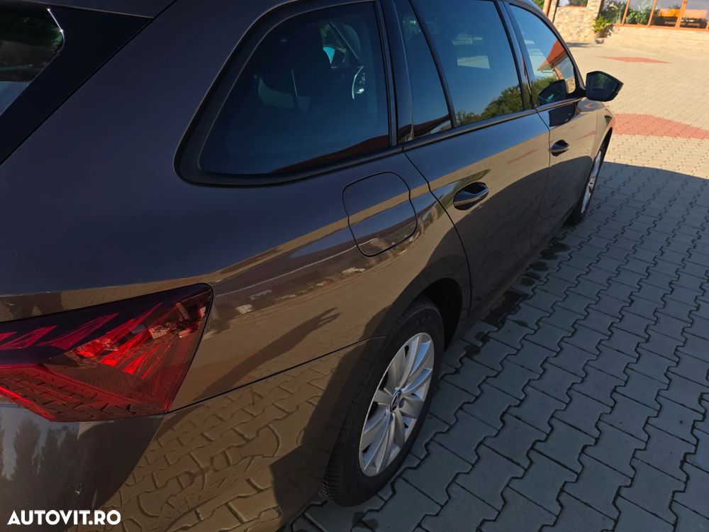 Skoda Octavia Combi Diesel 2.0 TDI DSG Style - 36