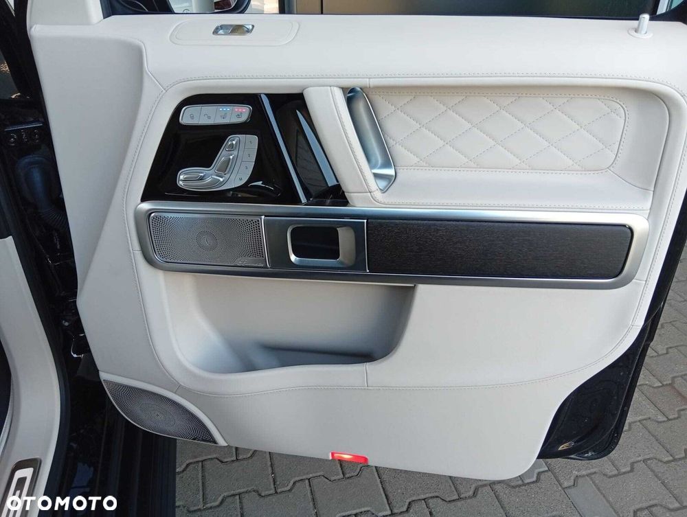 Mercedes-Benz Klasa G 450 d mHEV 9G-Tronic - 28