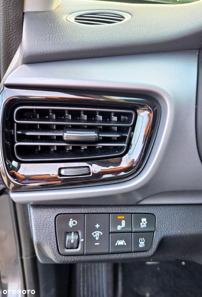 Kia Stonic 1.0 T-GDI 120 Platinum Edition - 28