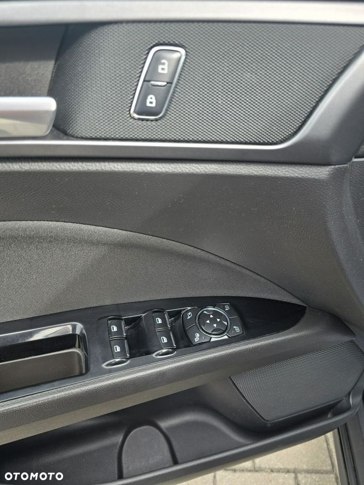 Ford Mondeo - 26