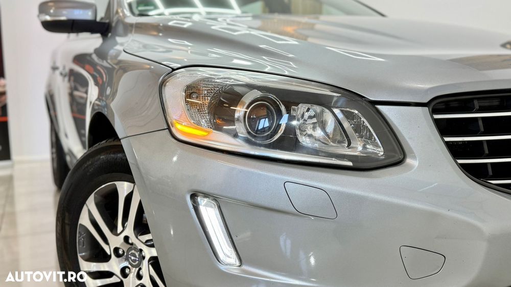 Volvo XC 60 D4 Momentum - 11