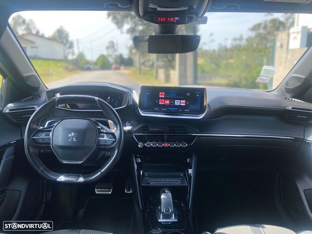 Peugeot 208 1.2 PureTech GT Line EAT8 - 8