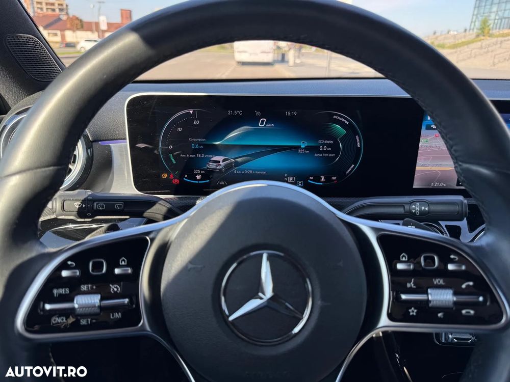 Mercedes-Benz A 180 7G-DCT AMG Line - 11