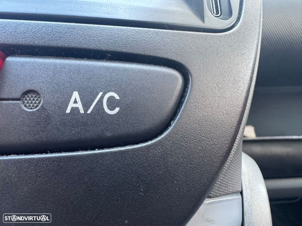 Toyota Aygo 1.0 X-Play+AC+X-Touch - 4